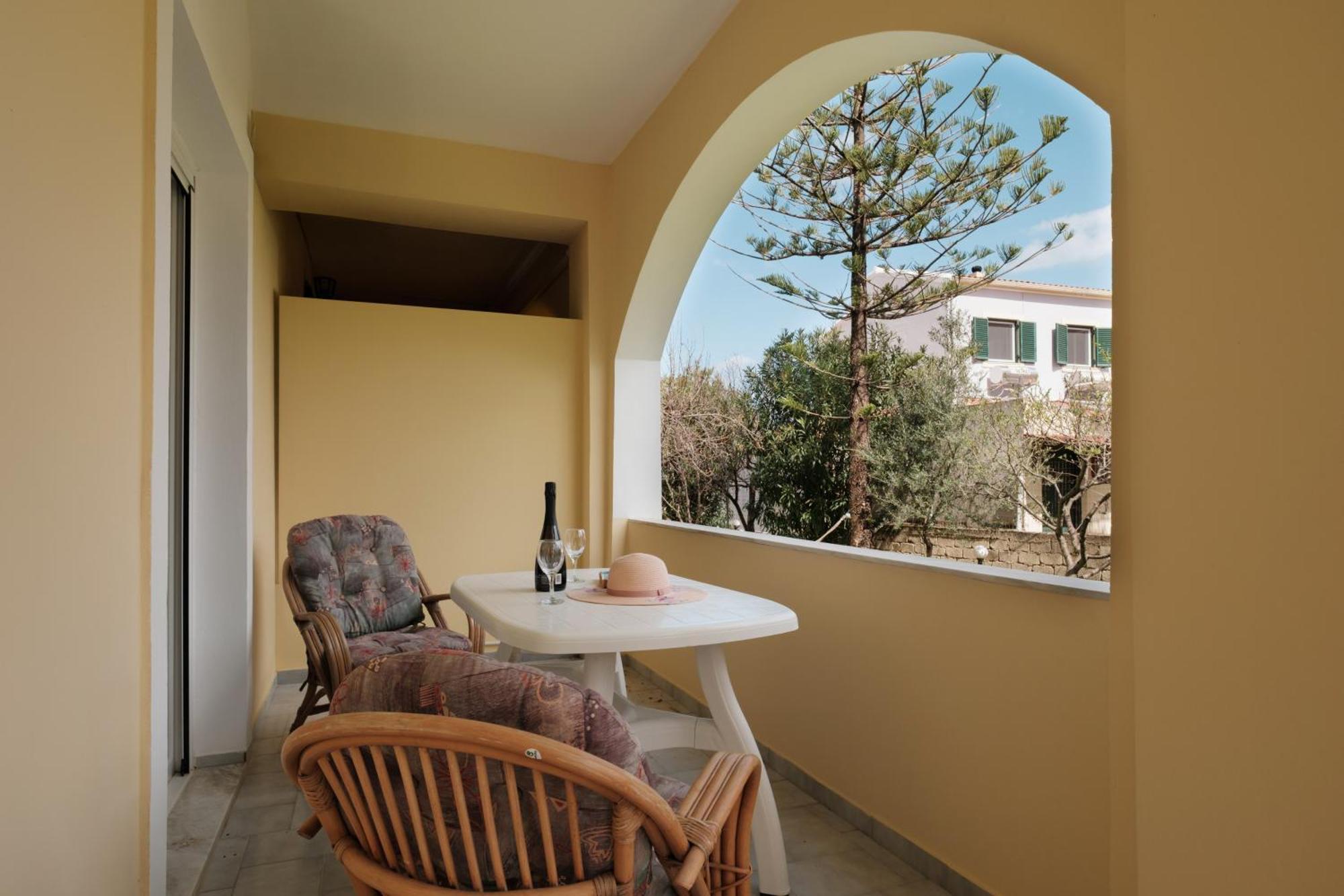 אצ'ארבי Feeloxenia Corfu Apartments מראה חיצוני תמונה