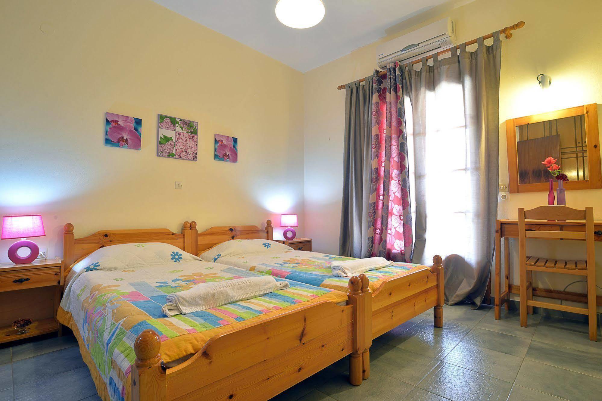 אצ'ארבי Feeloxenia Corfu Apartments מראה חיצוני תמונה